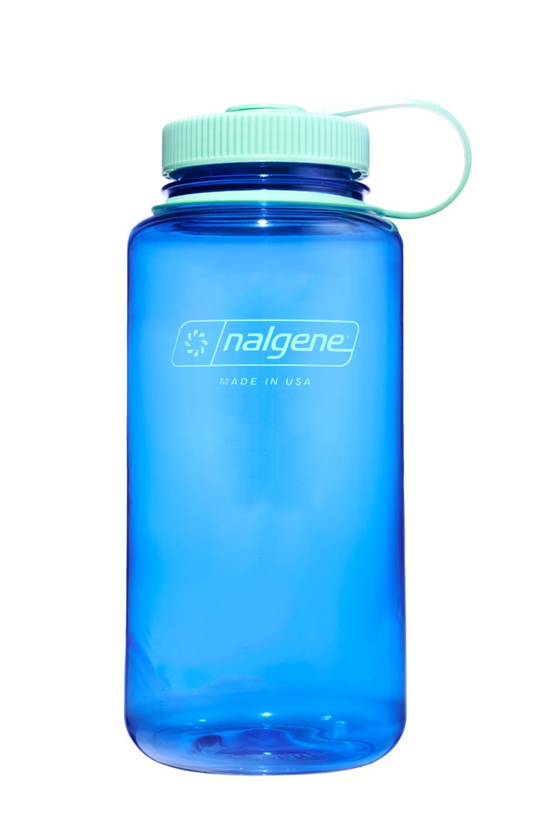 Nalgene product detail: 32oz Wide Mouth Bottle R5 — 32oz Wide Mouth Bottle