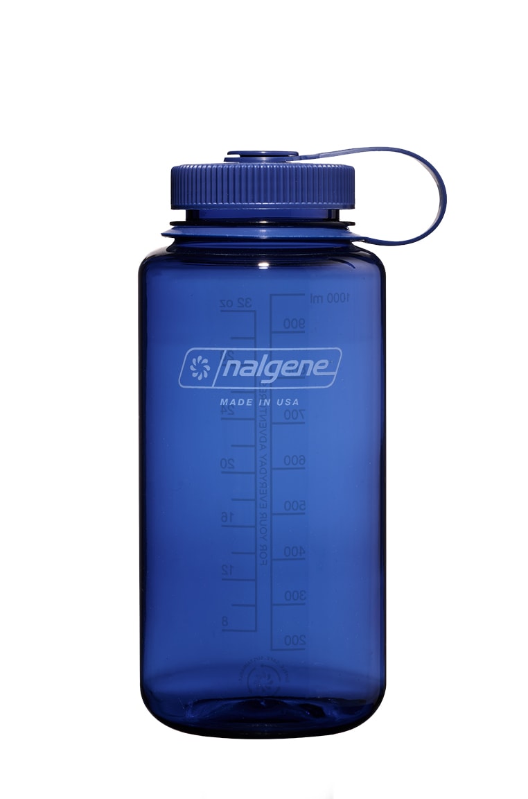Nalgene product detail: 32oz Wide Mouth Bottle R5 — 32oz Wide Mouth Bottle